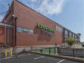 Extra Space Storage - Self-Storage Unit in Somerville, MA