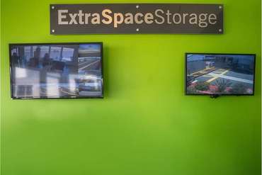 Extra Space Storage - 372 W Aviation Rd Fallbrook, CA 92028