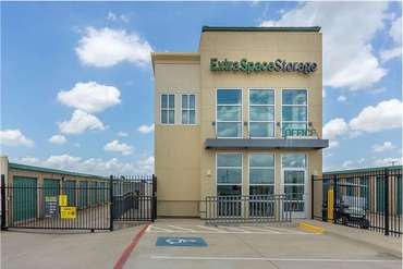 Extra Space Storage - 3813 Airport Fwy Bedford, TX 76021