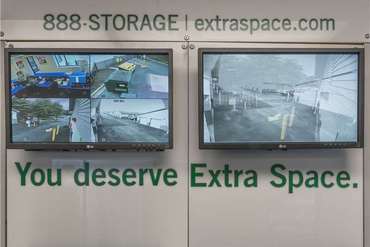 Extra Space Storage - 13200 Wisteria Dr Germantown, MD 20874