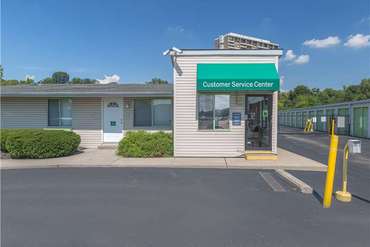Extra Space Storage - 900 Urlin Ave Columbus, OH 43215