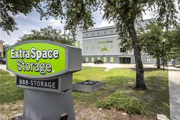 Extra Space Storage - 2301 W Cleveland St, Tampa, FL 33609
