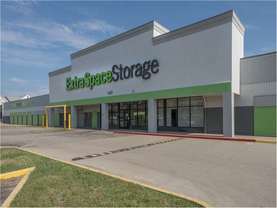 Extra Space Storage - Self-Storage Unit in Wichita, KS
