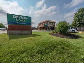 Extra Space Storage - Self-Storage Unit in Round Lake Beach, IL