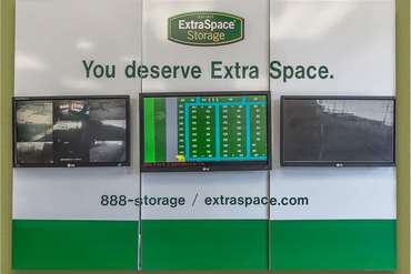 Extra Space Storage - 4920 McKinney Ave Dallas, TX 75205