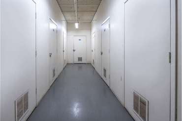Extra Space Storage - 1931 Fort Worth Ave Dallas, TX 75208