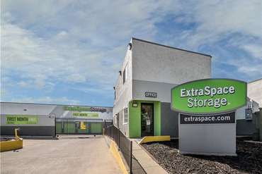 Extra Space Storage - Self-Storage Unit in Santa Maria, CA