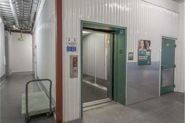 Extra Space Storage - Self-Storage Unit in Burlingame, CA