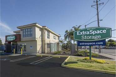 Extra Space Storage - 1090 29th Ave, Oakland, CA 94601