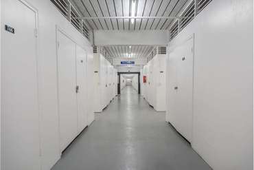 Extra Space Storage - Self-Storage Unit in Oakland Park, FL