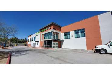 Extra Space Storage - 2718 W Glendale Ave, Phoenix, AZ 85051