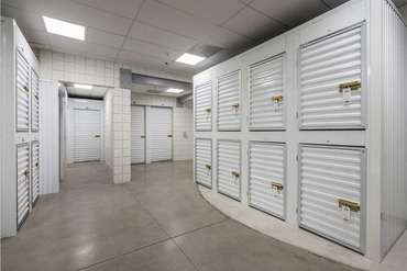 Extra Space Storage - 1562 N Main St Orange, CA 92867