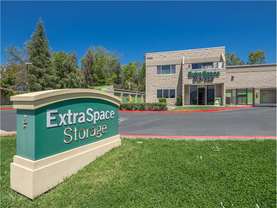 Extra Space Storage - Self-Storage Unit in Newbury Park, CA