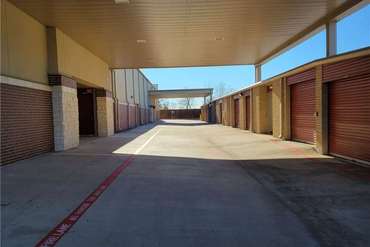 Extra Space Storage - 6400 Highway 6 Missouri City, TX 77459