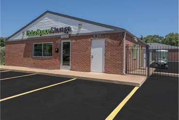 Extra Space Storage - 9702 Halls Ferry Rd St Louis, MO 63136