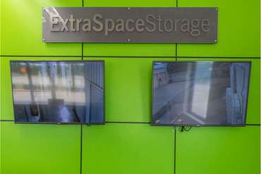 Extra Space Storage - 5104 14th St Plano, TX 75074