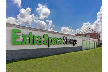 Extra Space Storage - 2814 S Walton Walker Blvd Dallas, TX 75211