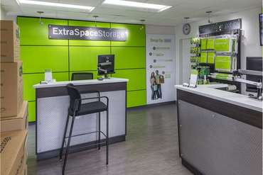 Extra Space Storage - 14518 Lee Rd Chantilly, VA 20151