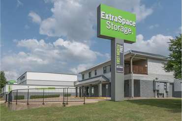 Extra Space Storage - 5401 W Rosedale St Fort Worth, TX 76107