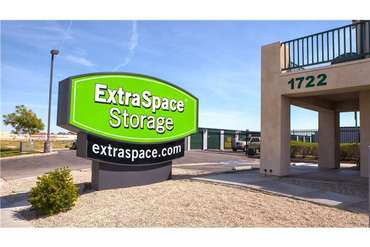 Extra Space Storage - 1722 W Ave J8 Lancaster, CA 93534