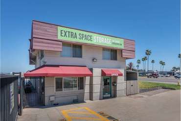 Extra Space Storage - 6360 Miramar Rd San Diego, CA 92121