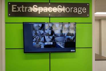 Extra Space Storage - 631 Transfer Rd St Paul, MN 55114