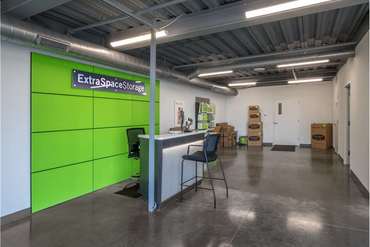 Extra Space Storage - 130 N Lakewood Rd Lake in the Hills, IL 60156