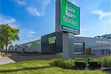 Extra Space Storage - 2074 Mannheim Rd Des Plaines, IL 60018