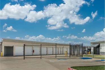 Extra Space Storage - 4251 State Hwy 161 Irving, TX 75038