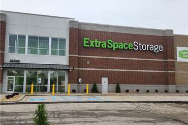 Extra Space Storage - 911 Joliet St Dyer, IN 46311