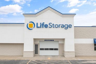 Life Storage - 2100 Edgewood Rd SW Cedar Rapids, IA 52404