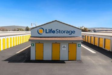 Life Storage - 1100 N 1st St Dixon, CA 95620