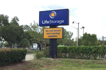 Life Storage - 4400 Solomon Blvd Fort Myers, FL 33901