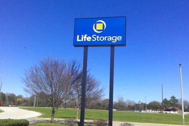 Life Storage - 115 S Arrowhead Dr Montgomery, AL 36117