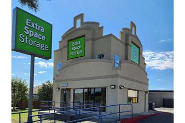 Extra Space Storage - 6110 Walzem Rd San Antonio, TX 78239