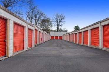Public Storage - 7 S Pascack Road Spring Valley, NY 10977