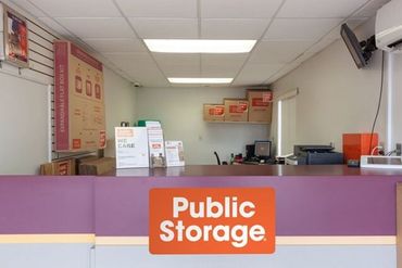 Public Storage - 11810 N Nebraska Ave Tampa, FL 33612
