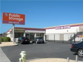 Public Storage - Self-Storage Unit in Redwood City, CA